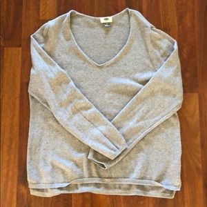 Old Navy grey sweater